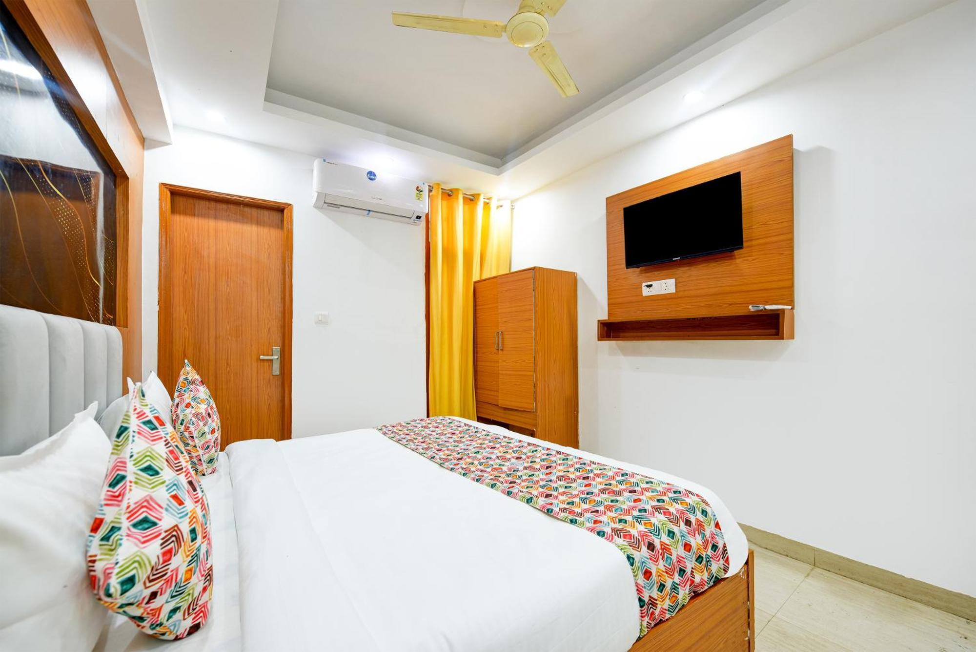 Airport Hotel Kiara - New Delhi Airport Bagian luar foto