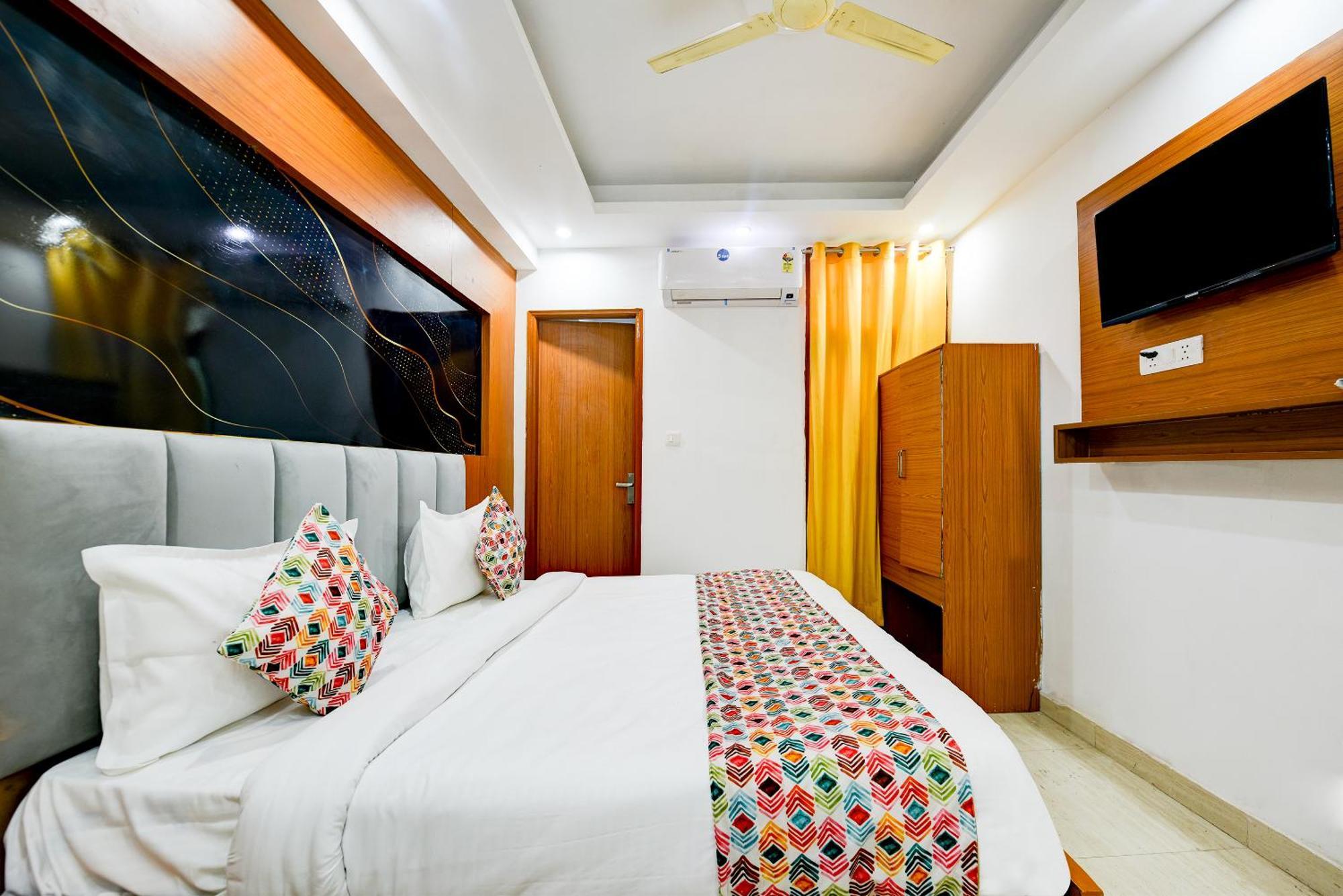 Airport Hotel Kiara - New Delhi Airport Bagian luar foto