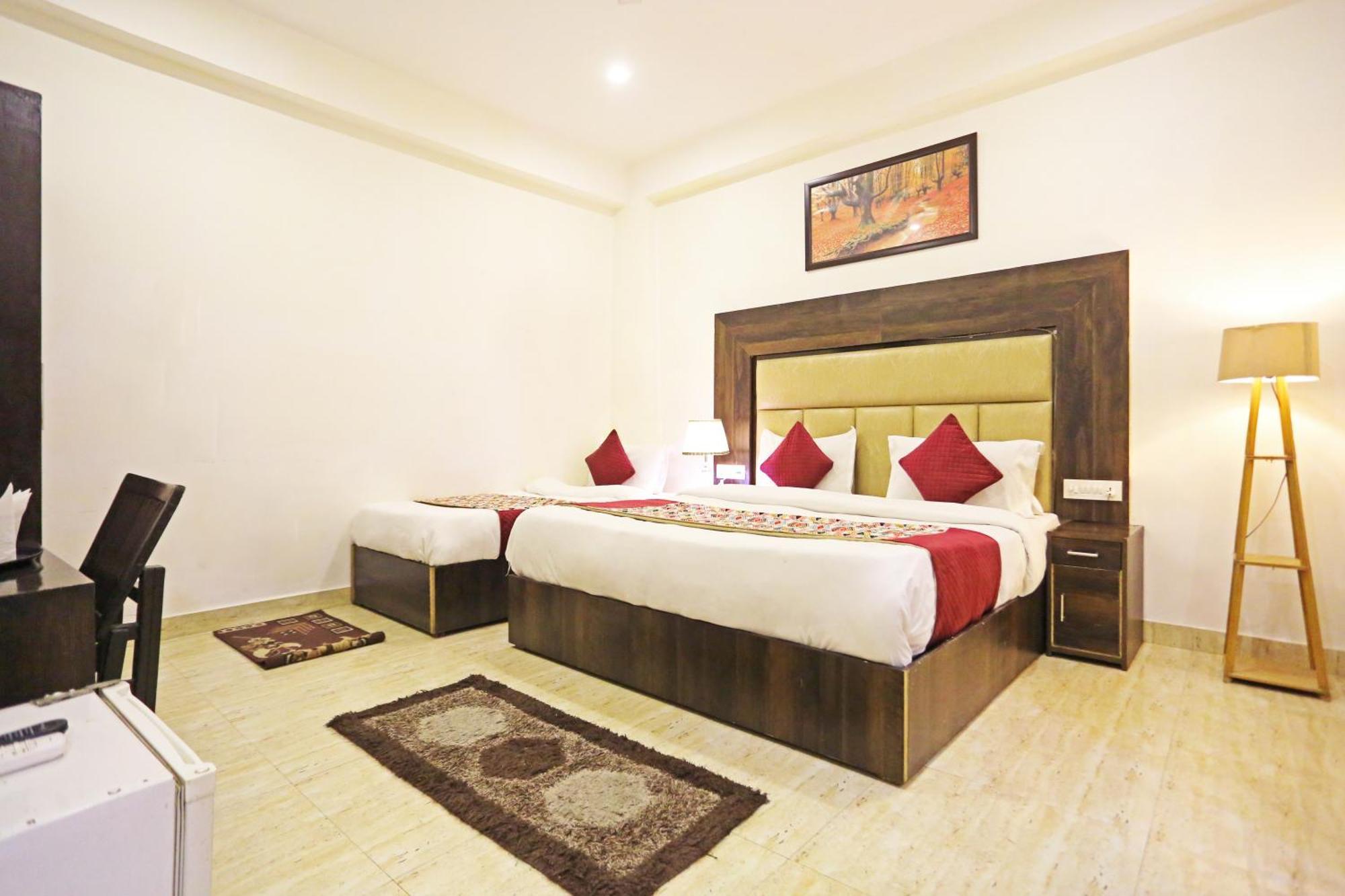 Airport Hotel Kiara - New Delhi Airport Bagian luar foto