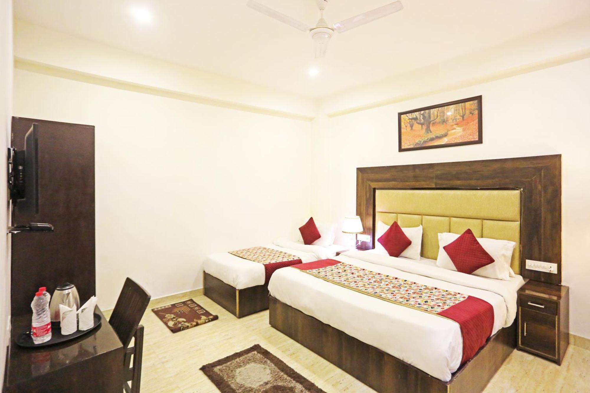 Airport Hotel Kiara - New Delhi Airport Bagian luar foto