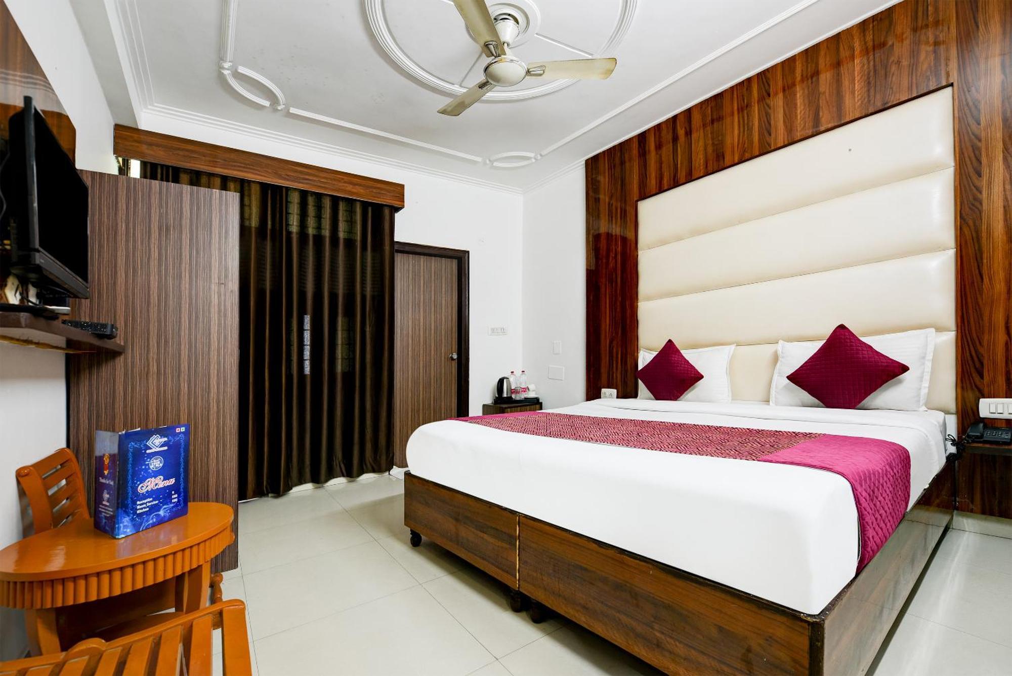 Airport Hotel Kiara - New Delhi Airport Bagian luar foto