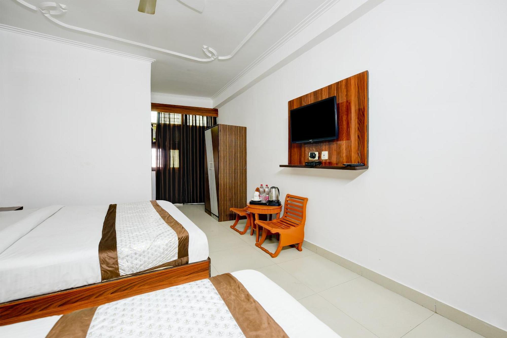 Airport Hotel Kiara - New Delhi Airport Bagian luar foto