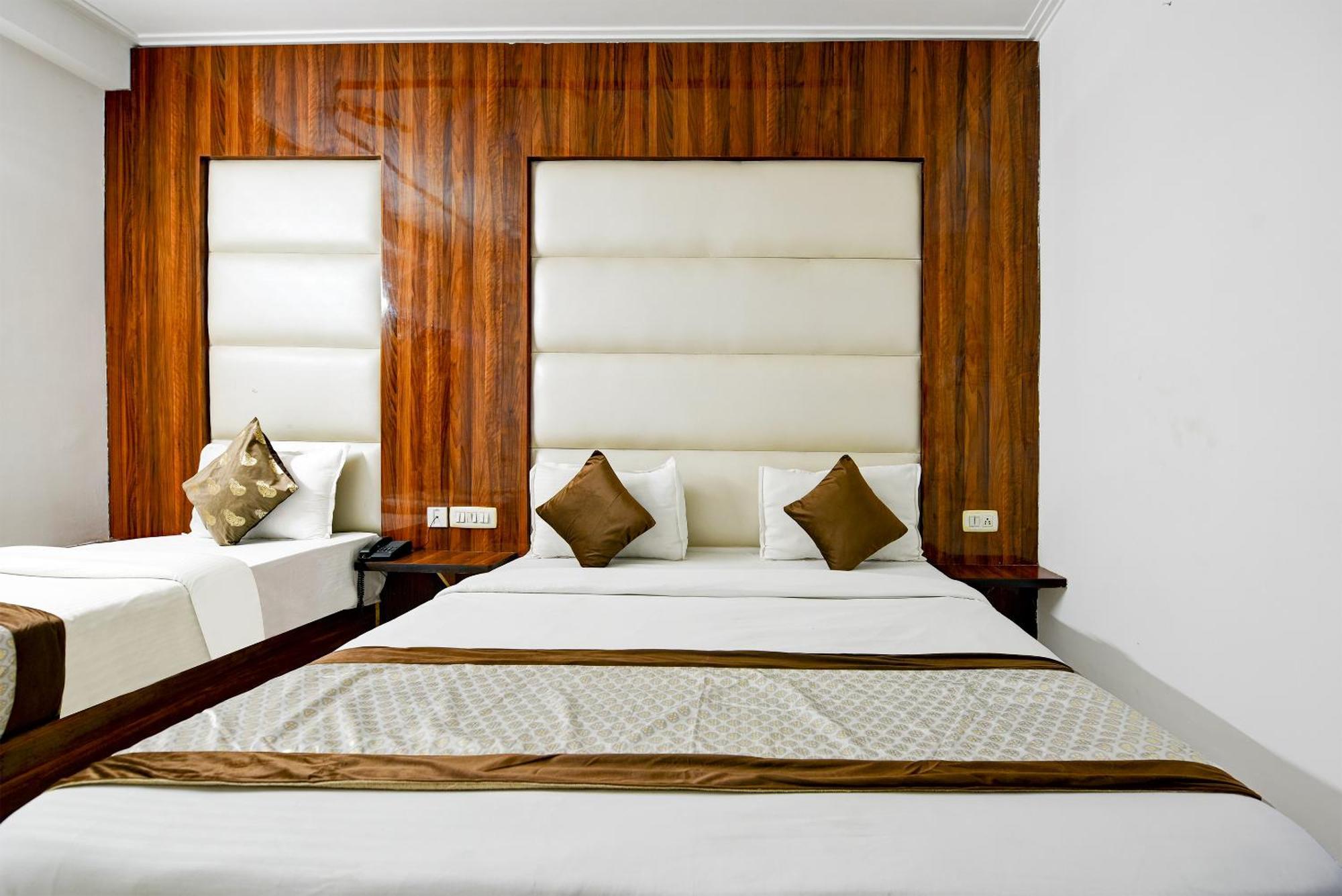 Airport Hotel Kiara - New Delhi Airport Bagian luar foto