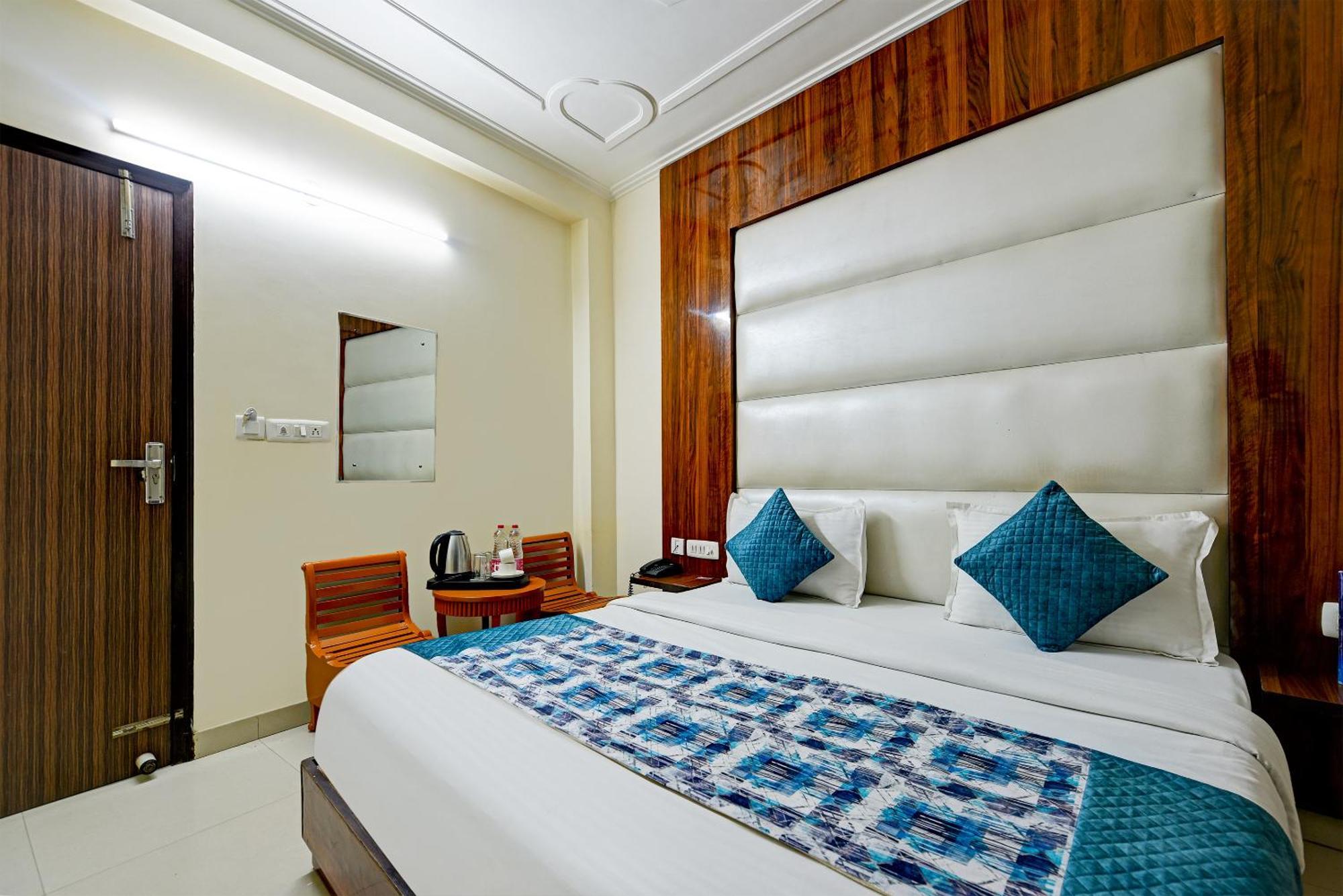 Airport Hotel Kiara - New Delhi Airport Bagian luar foto