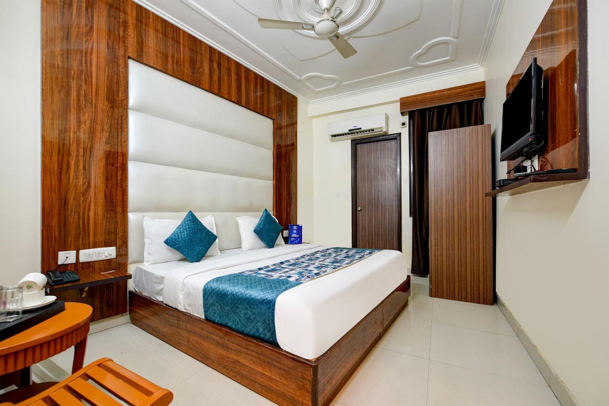 Airport Hotel Kiara - New Delhi Airport Bagian luar foto