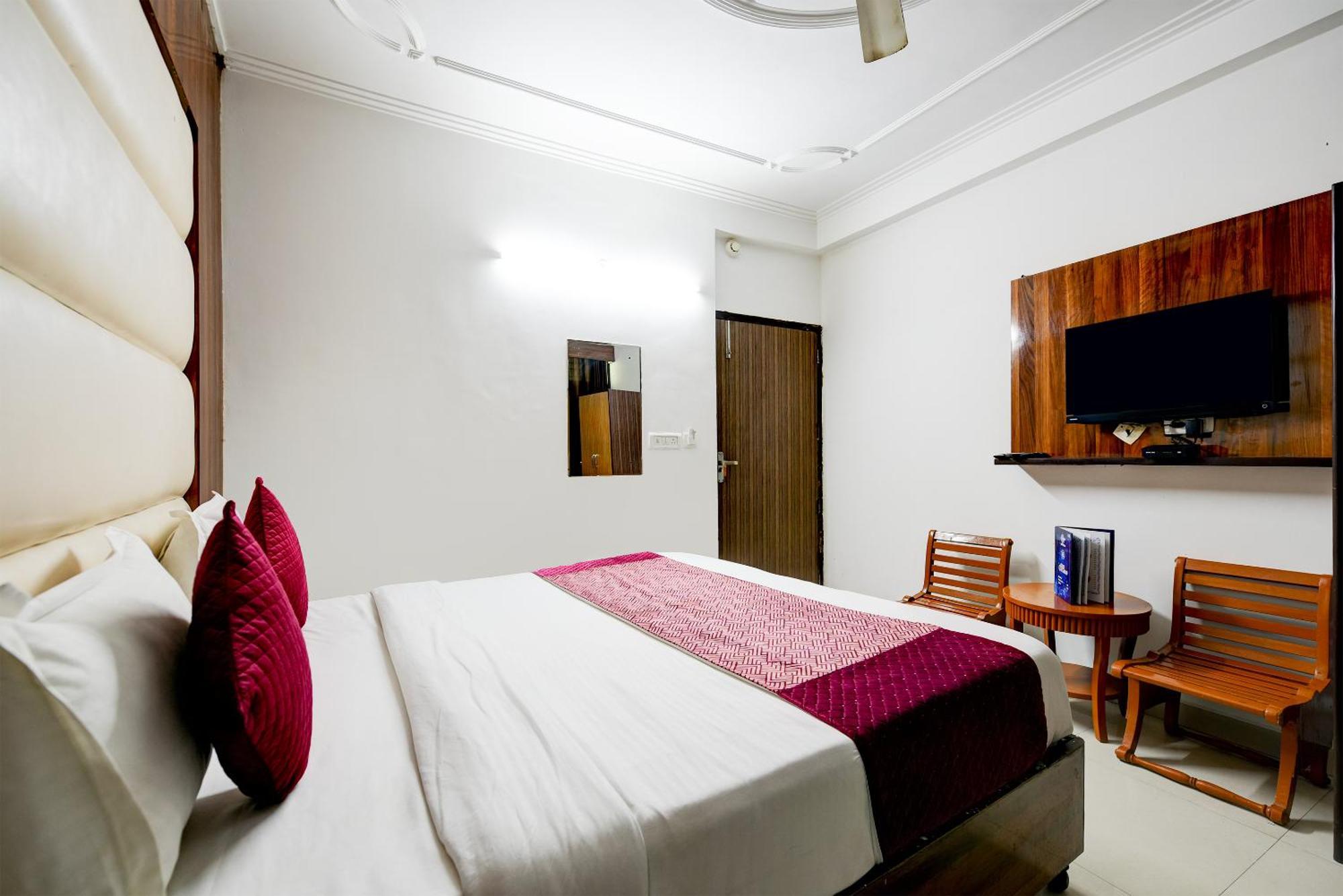 Airport Hotel Kiara - New Delhi Airport Bagian luar foto