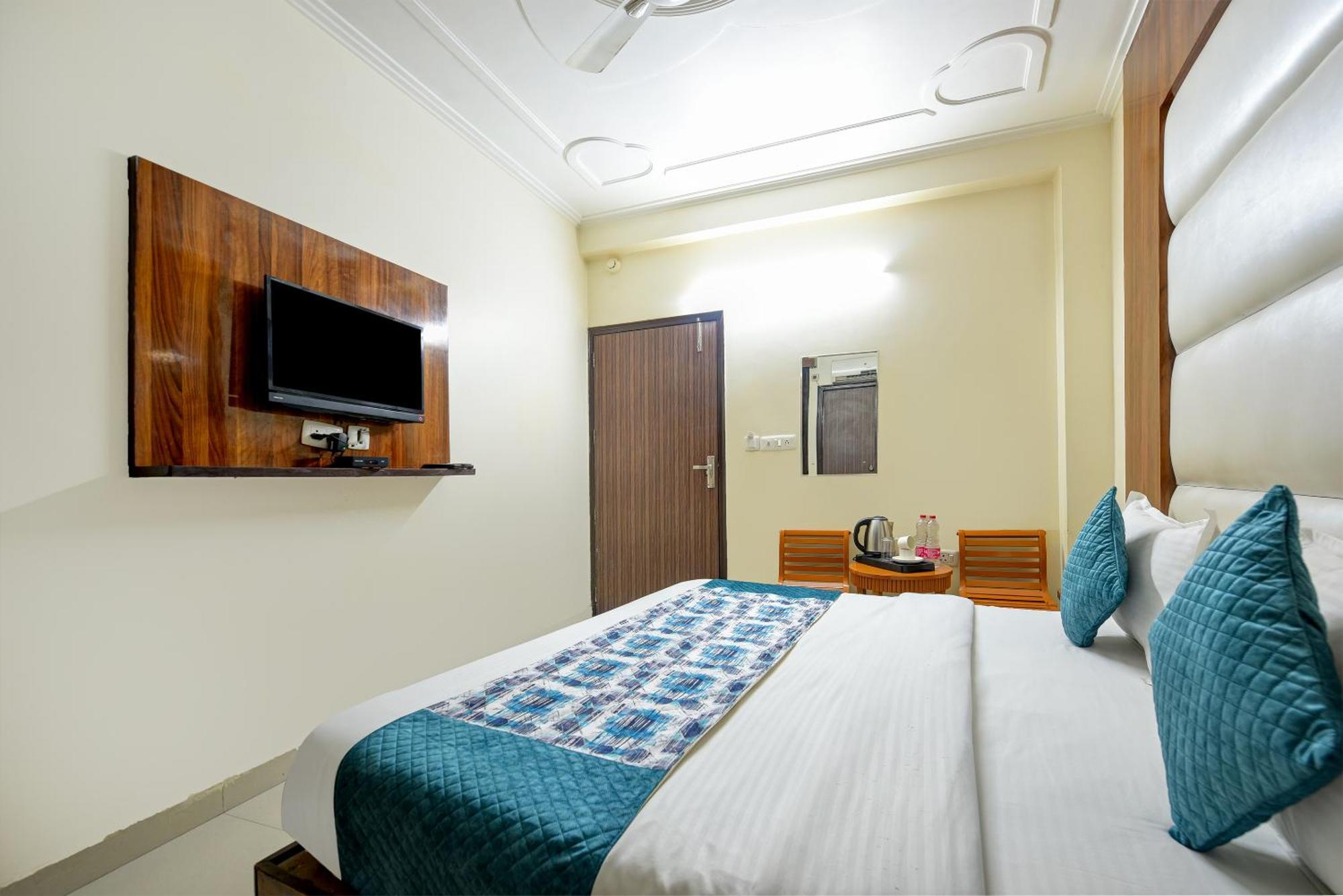 Airport Hotel Kiara - New Delhi Airport Bagian luar foto