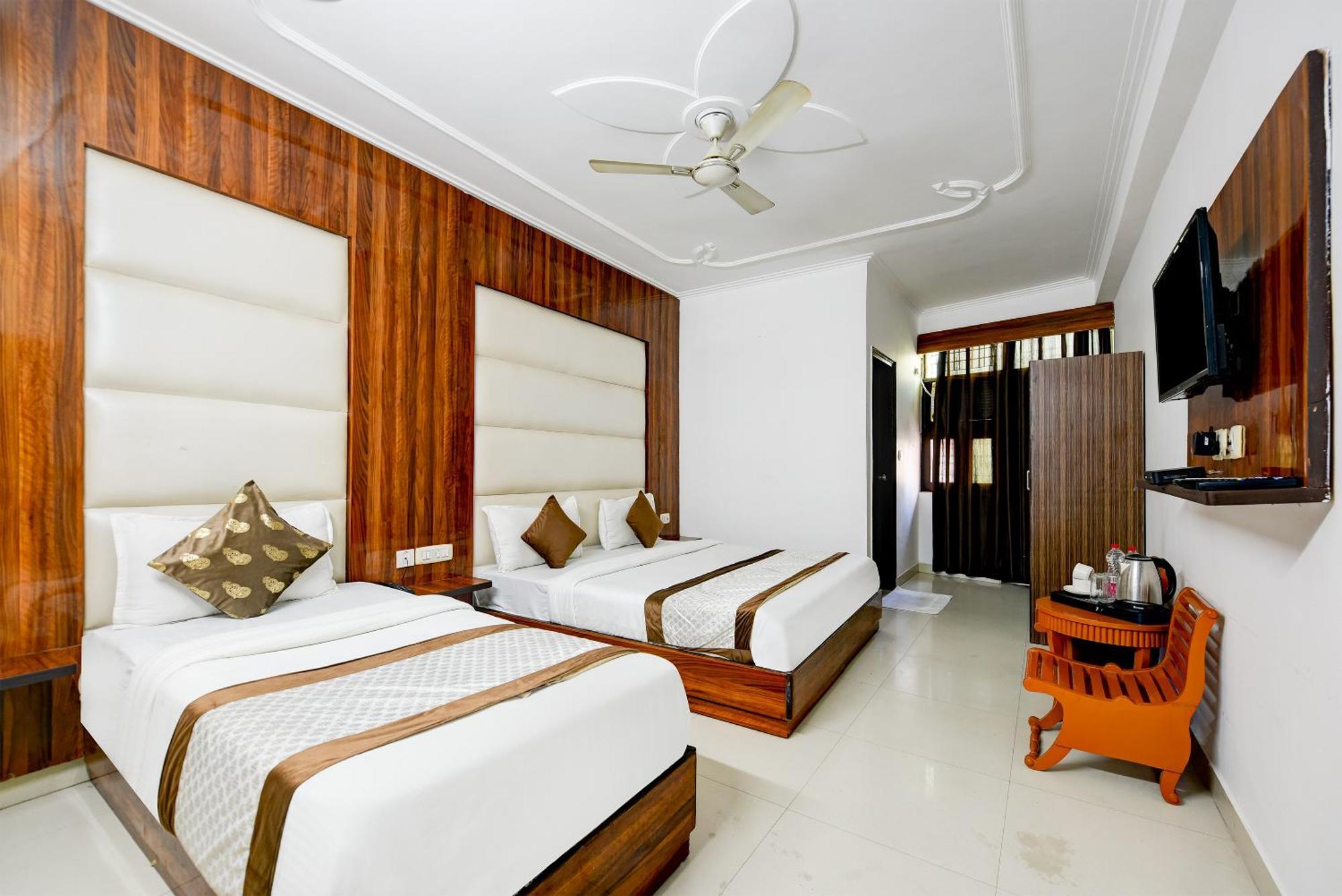Airport Hotel Kiara - New Delhi Airport Bagian luar foto